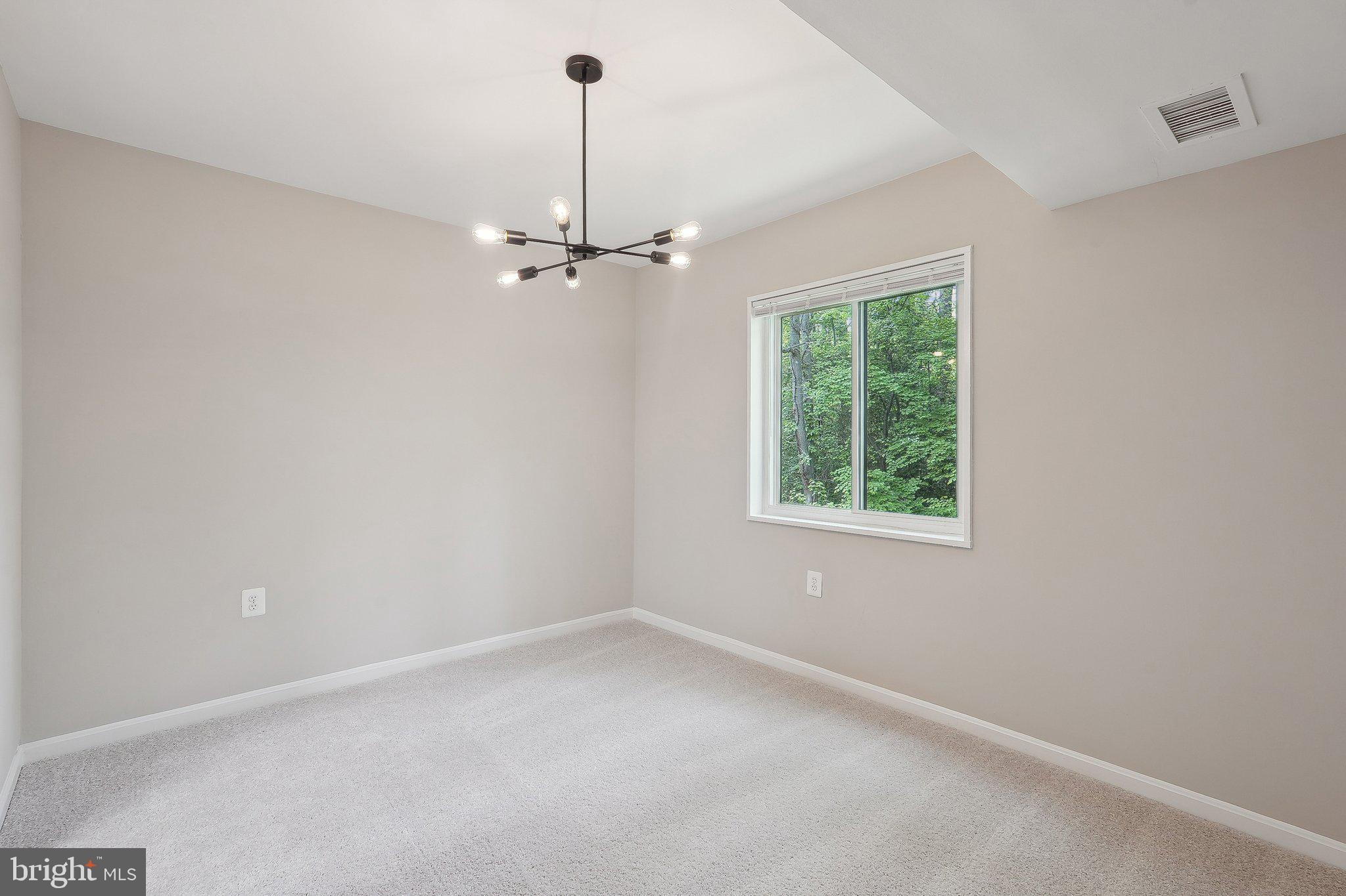 1531 NORTHGATE SQUARE 12B