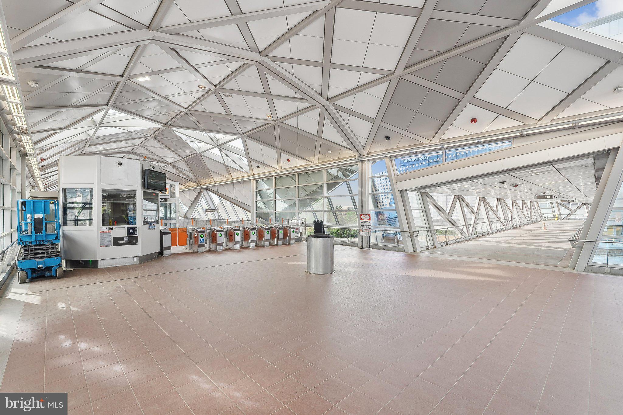 1531 NORTHGATE SQUARE 12B