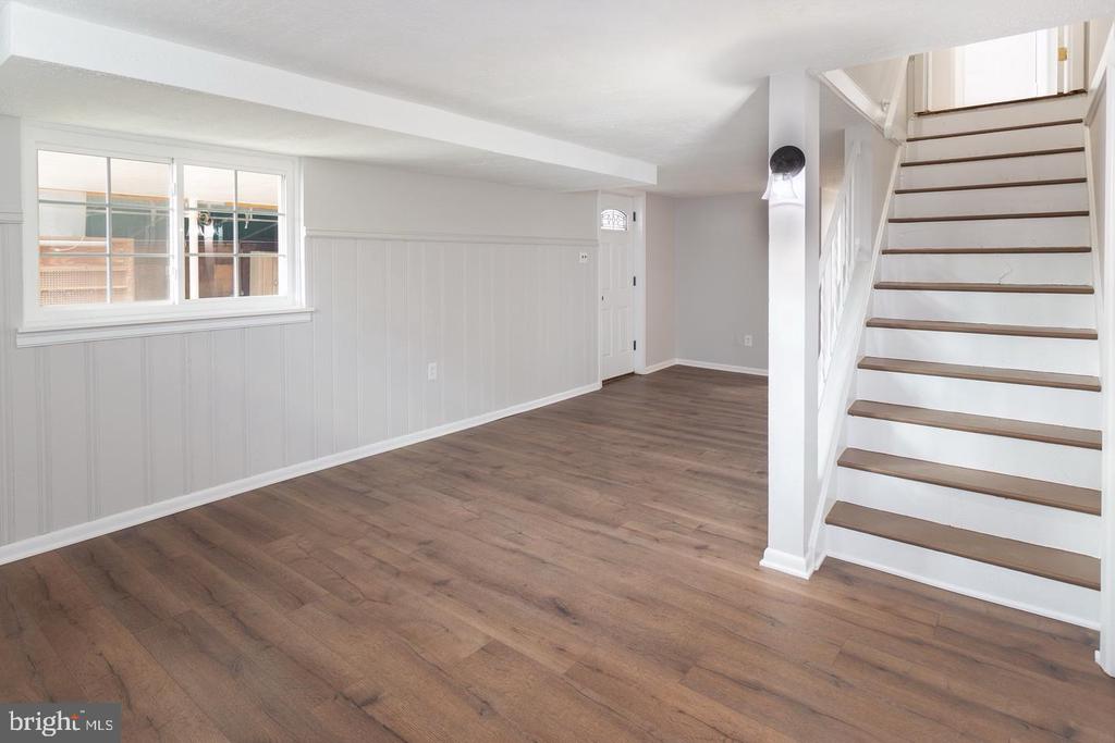7207 NORMANDY LANE