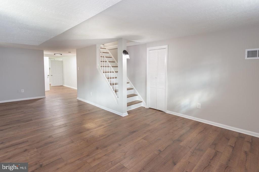 7207 NORMANDY LANE