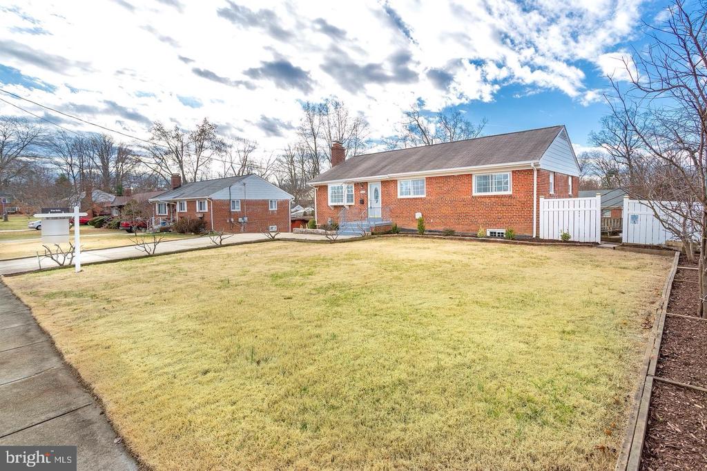 7207 NORMANDY LANE