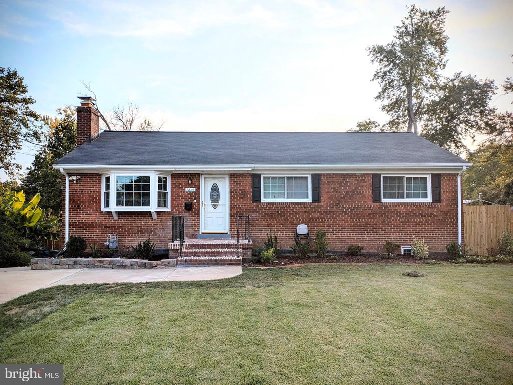 7207 NORMANDY LANE