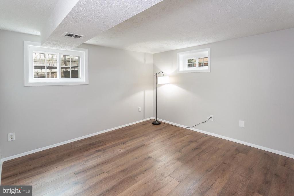 7207 NORMANDY LANE