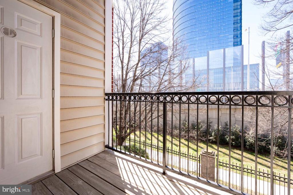 1521 SPRING GATE DRIVE 10206
