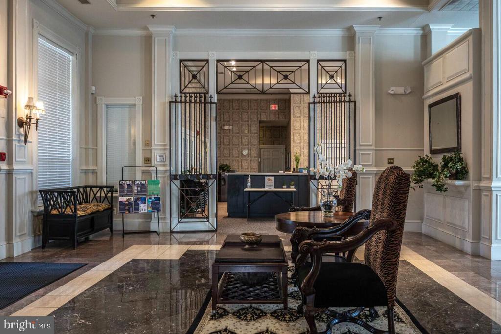 1521 SPRING GATE DRIVE 10206