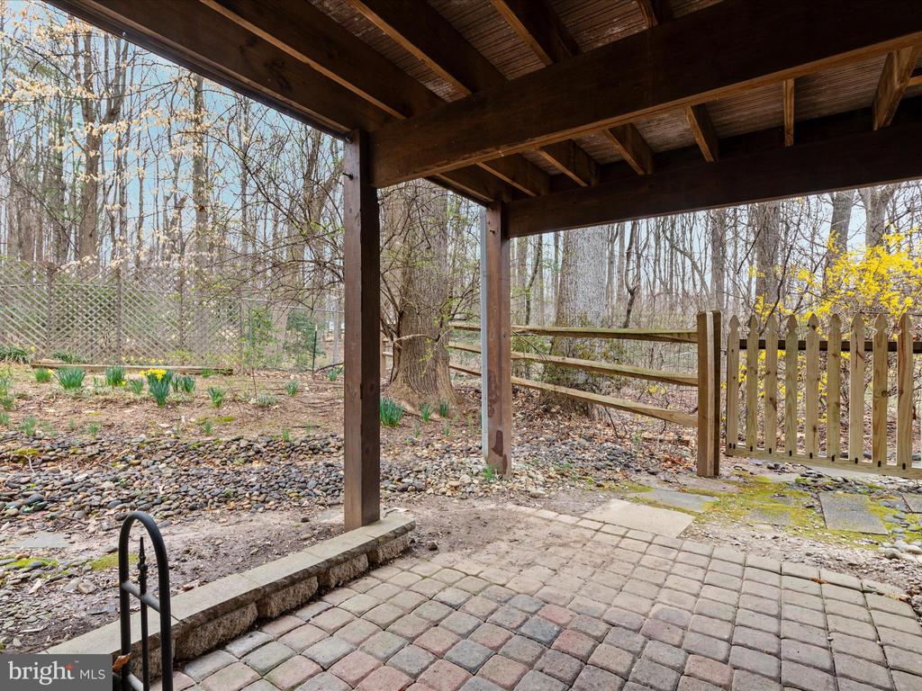 12212 ROWAN TREE DRIVE