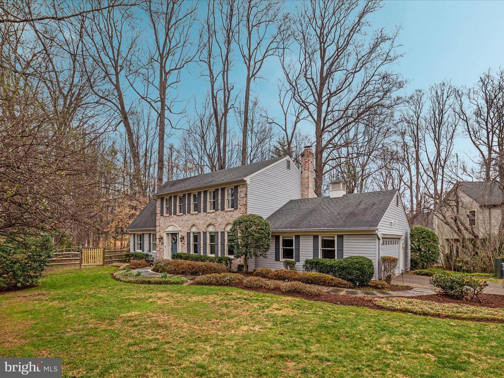 12212 ROWAN TREE DRIVE