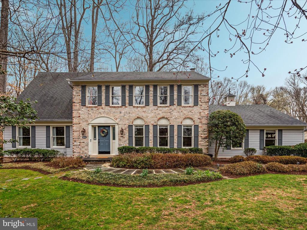 12212 ROWAN TREE DRIVE