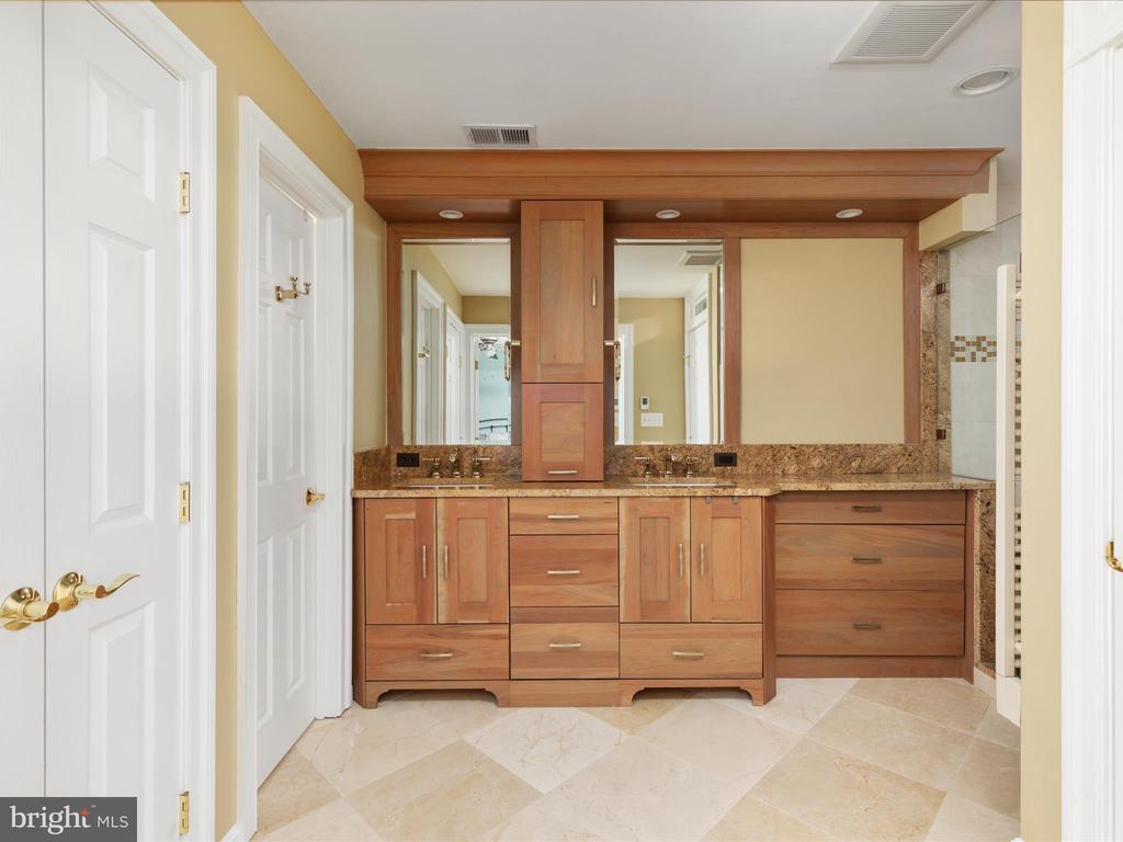 12212 ROWAN TREE DRIVE