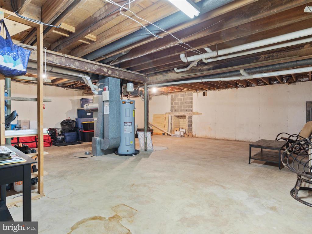 12212 ROWAN TREE DRIVE