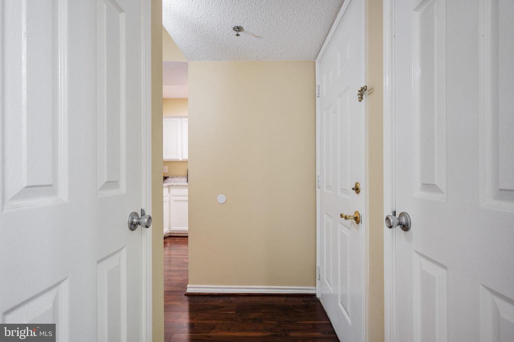 1524 LINCOLN WAY 409