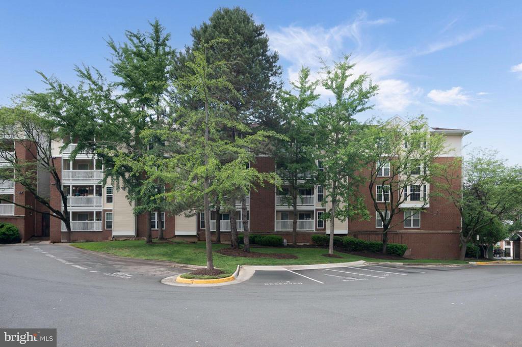 1524 LINCOLN WAY 409