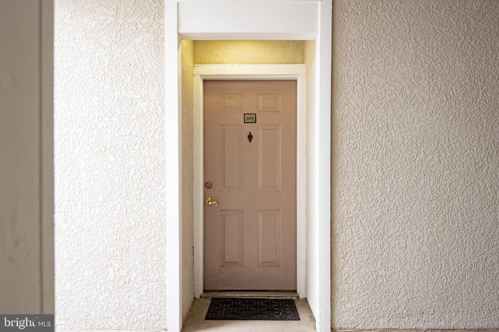 1524 LINCOLN WAY 409