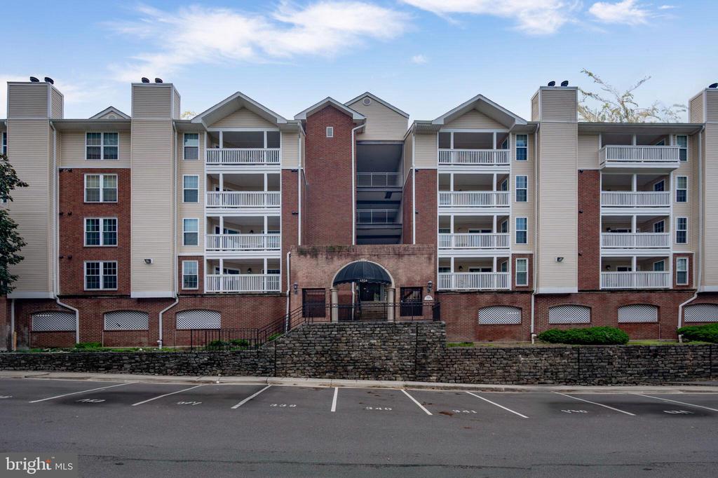 1524 LINCOLN WAY 409