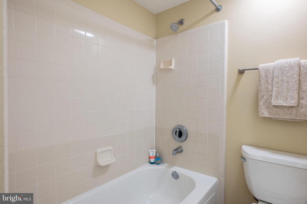 1524 LINCOLN WAY 409