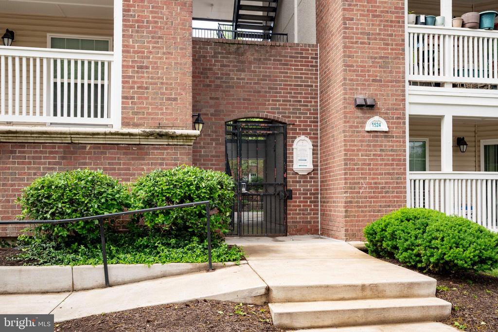 1524 LINCOLN WAY 409