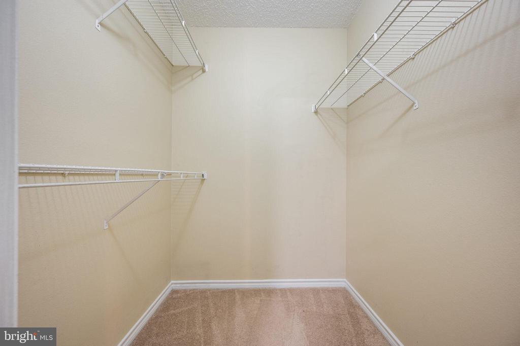 1524 LINCOLN WAY 409