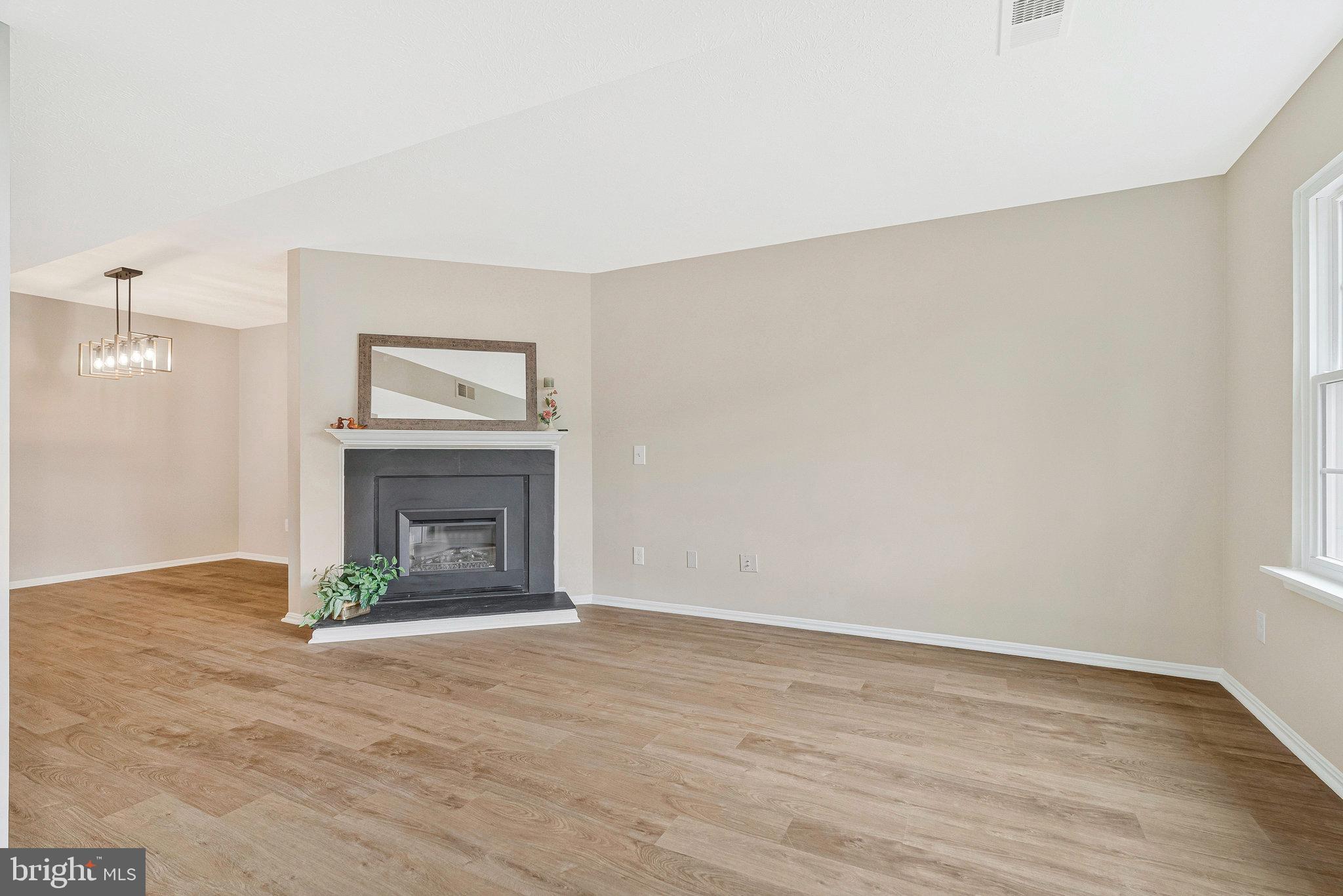 14013B GRUMBLE JONES COURT