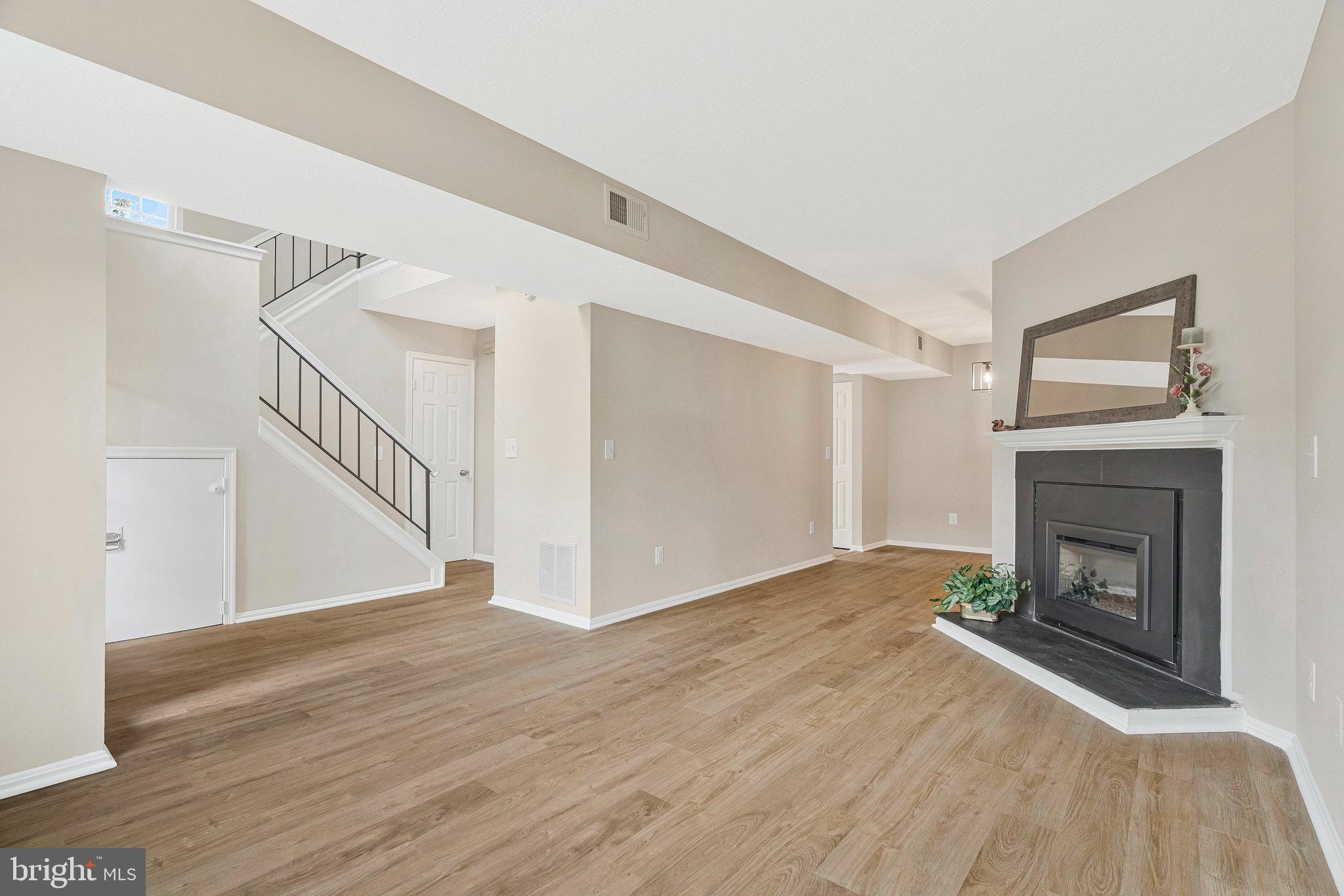 14013B GRUMBLE JONES COURT