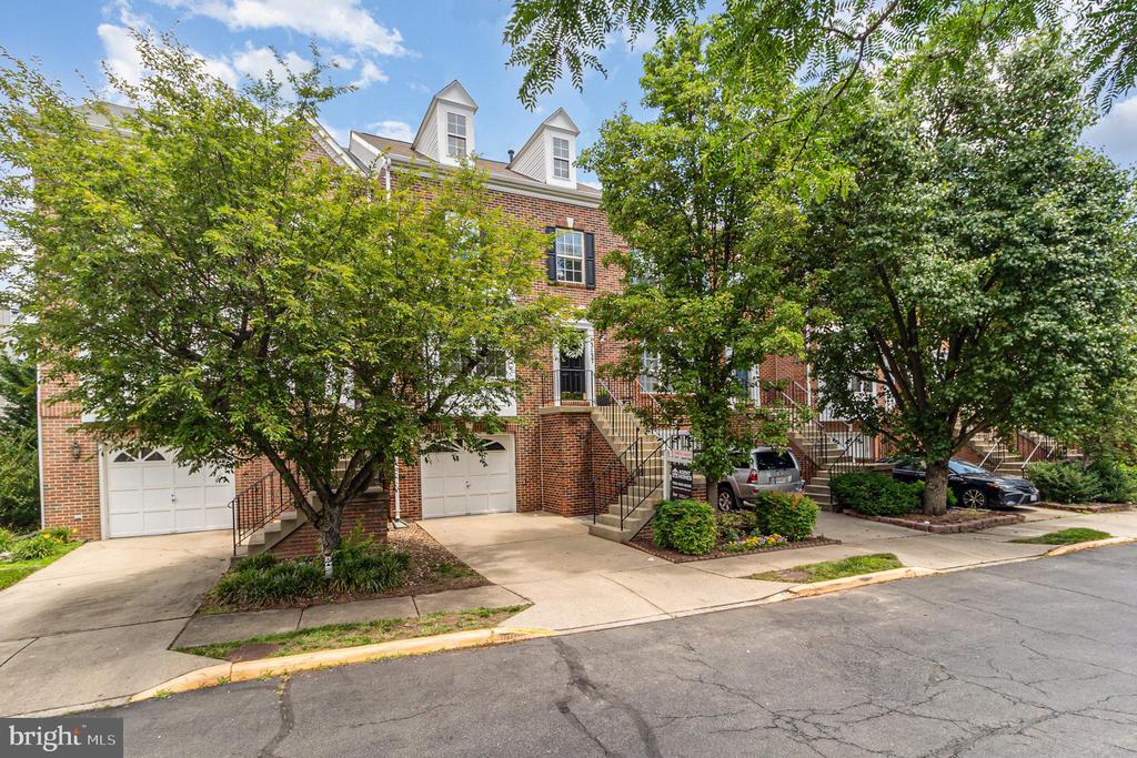 13137 ASHNUT LANE