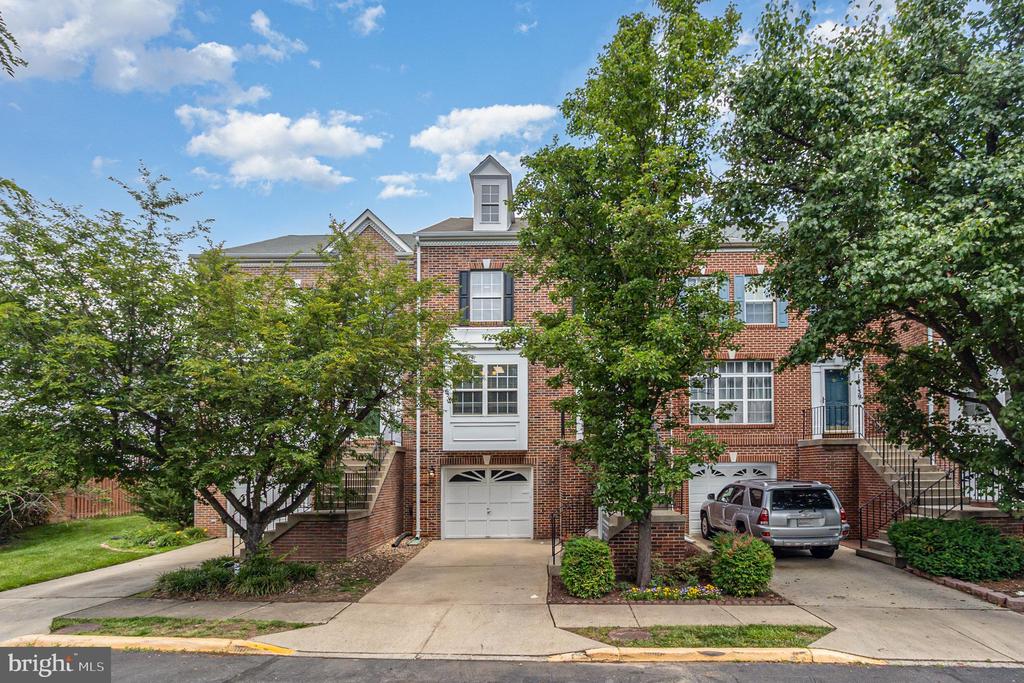 13137 ASHNUT LANE