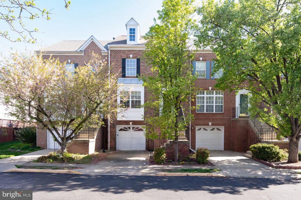 13137 ASHNUT LANE