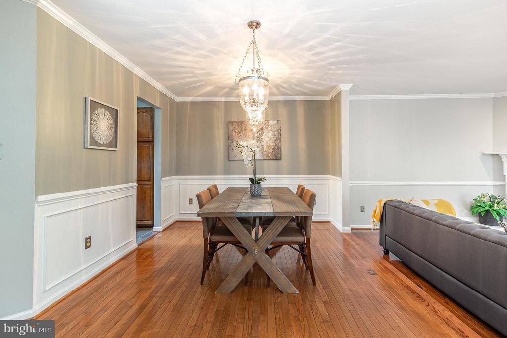 13137 ASHNUT LANE