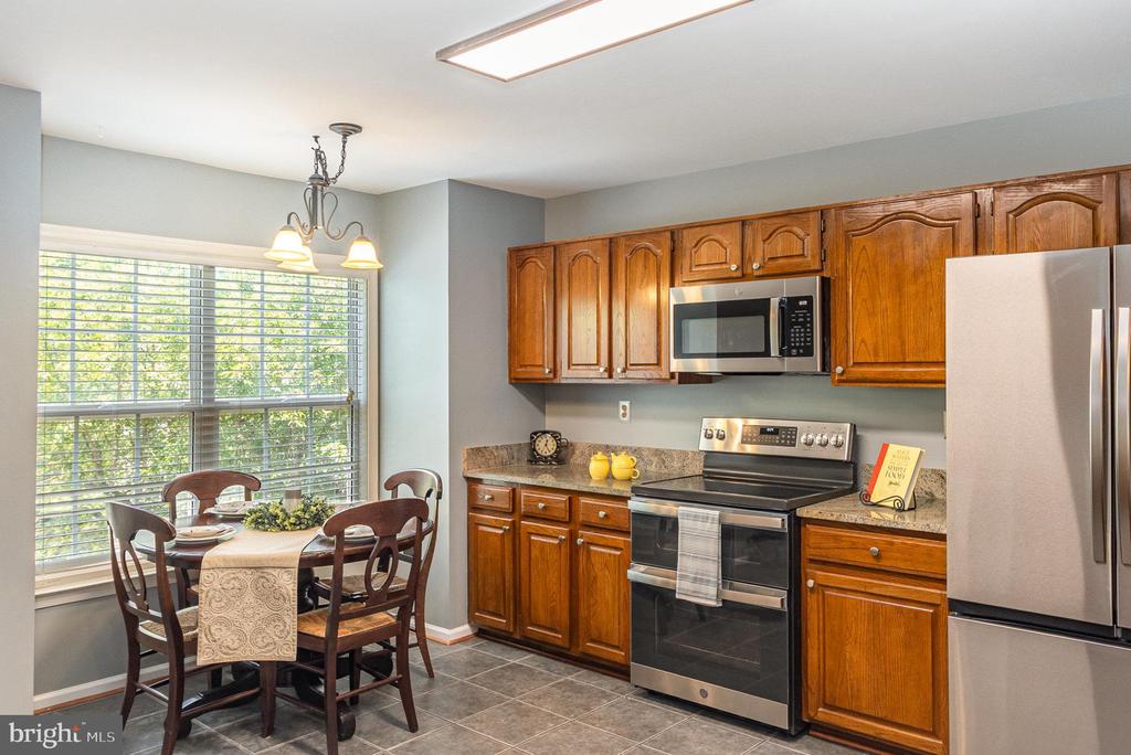13137 ASHNUT LANE