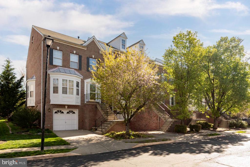 13137 ASHNUT LANE