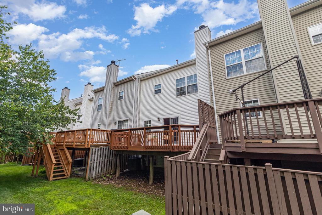 13137 ASHNUT LANE