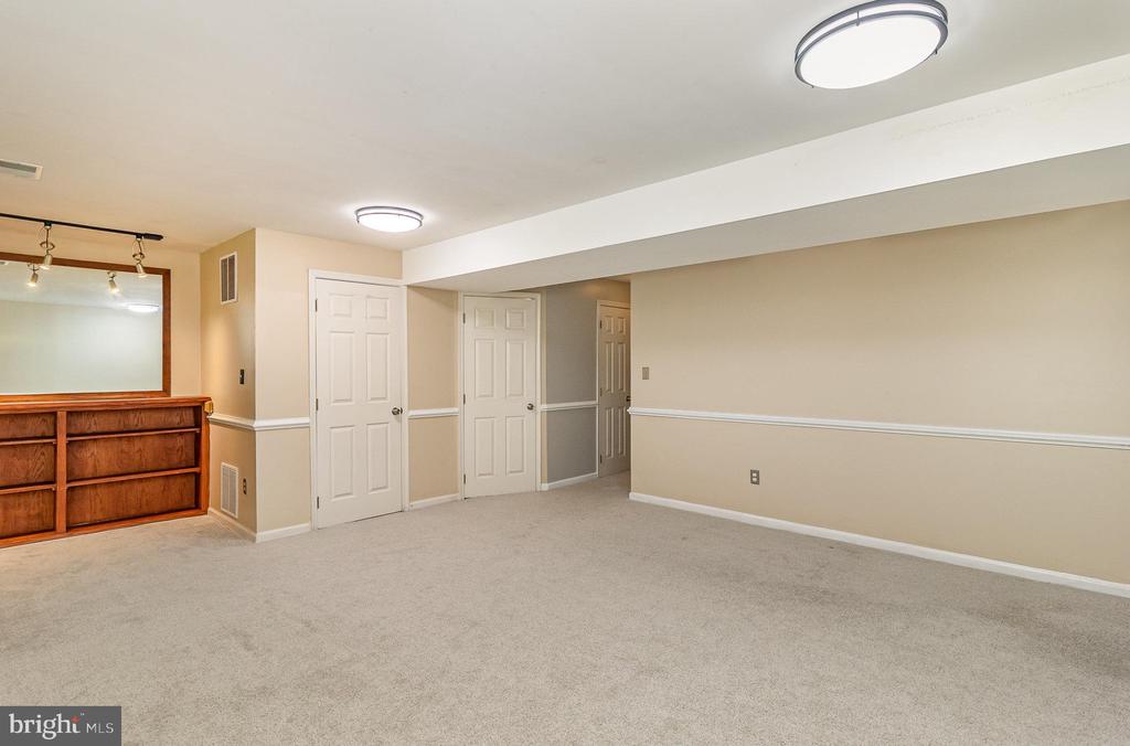 13137 ASHNUT LANE