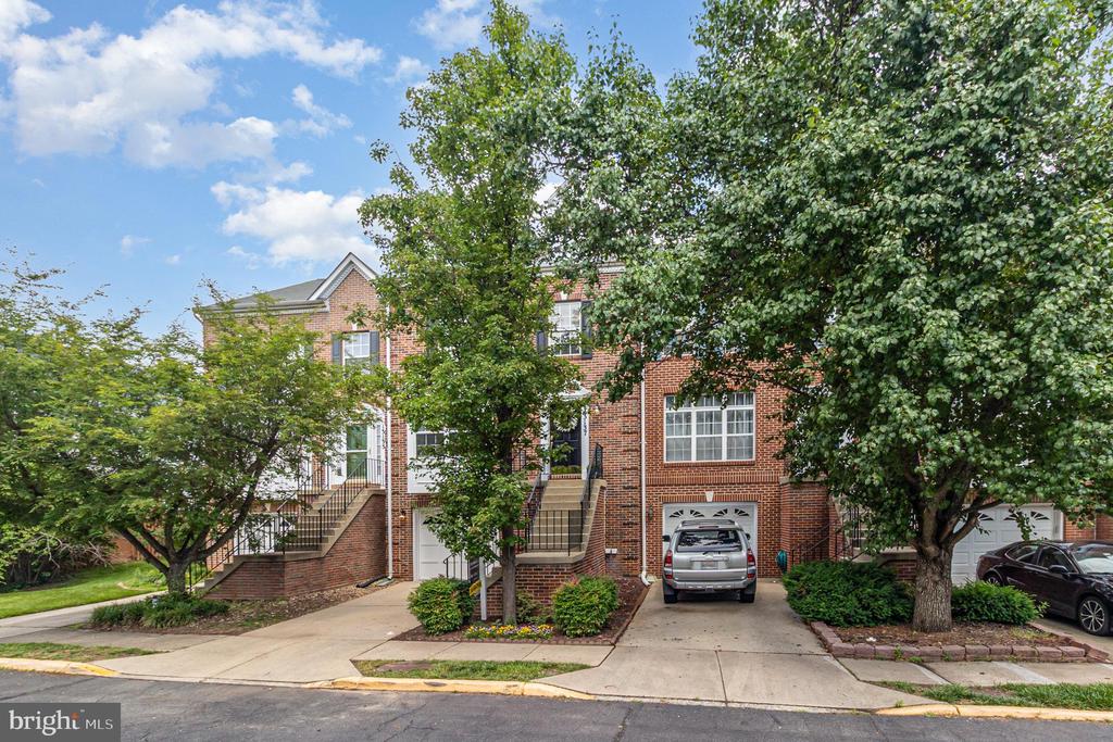 13137 ASHNUT LANE