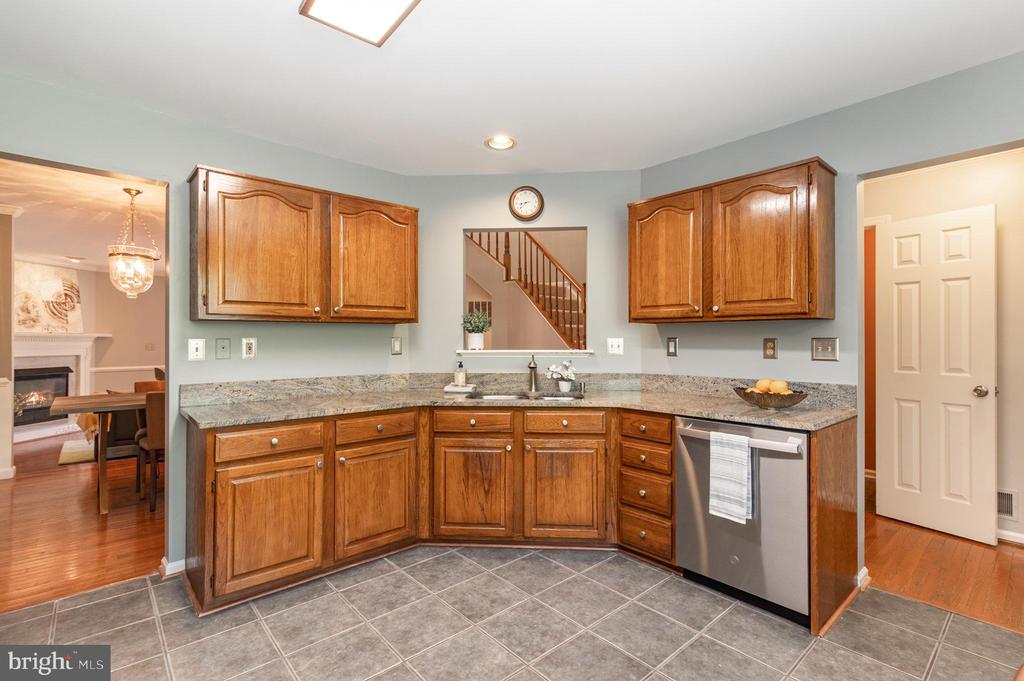 13137 ASHNUT LANE