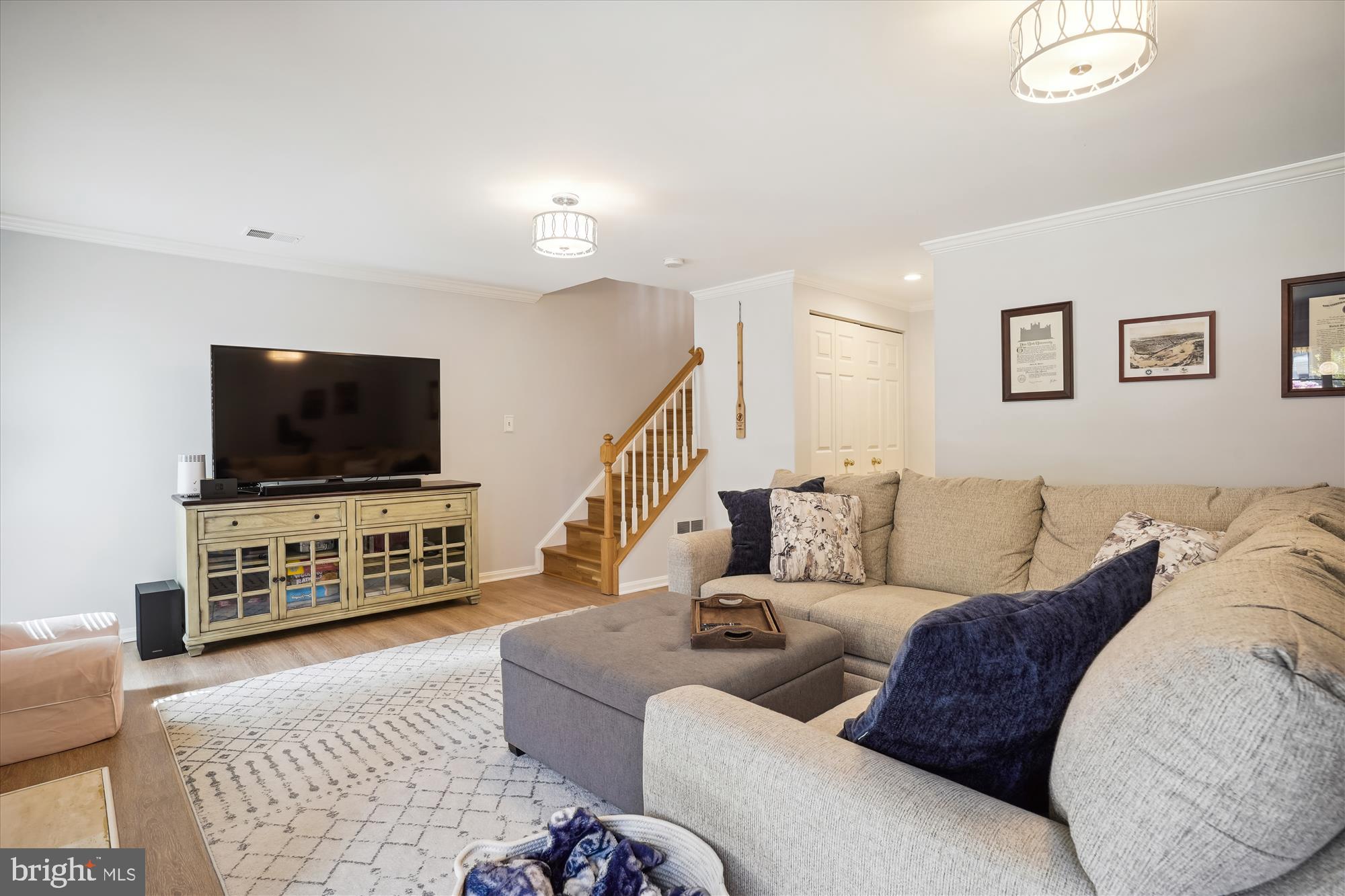 7436 COLLINS MEADE