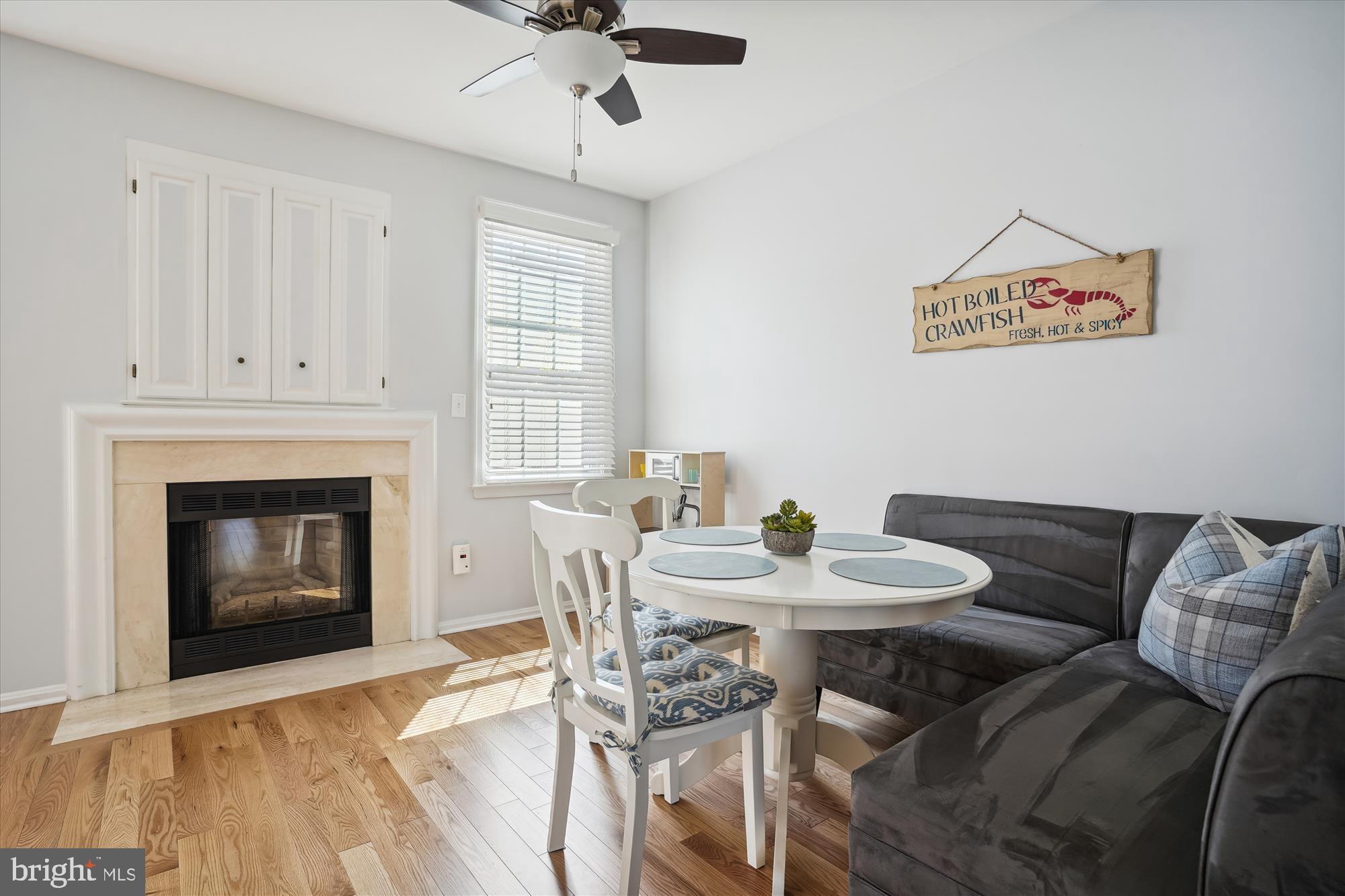 7436 COLLINS MEADE