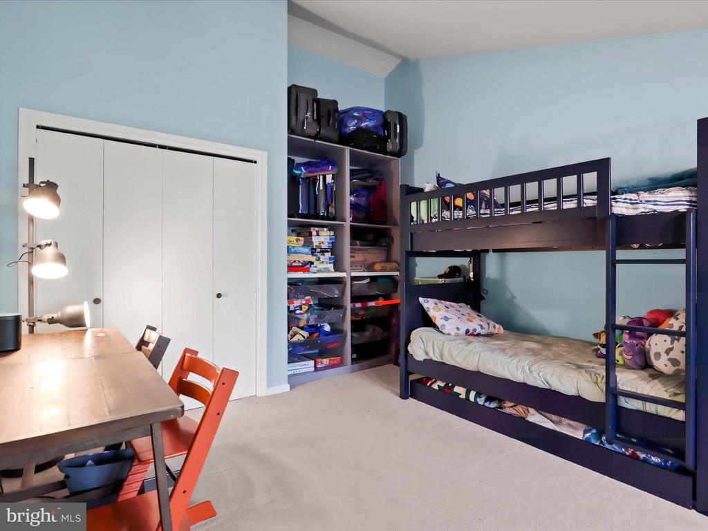 12516 FANLEAF COURT