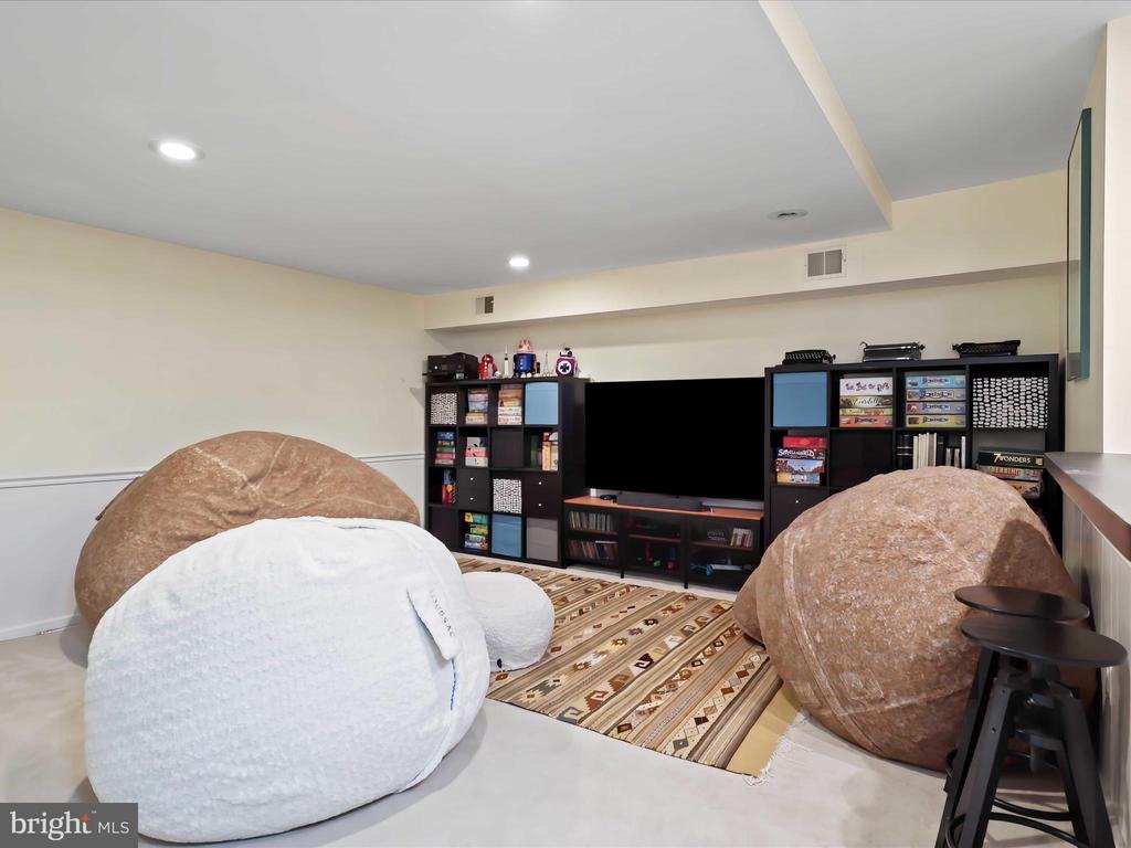 12516 FANLEAF COURT