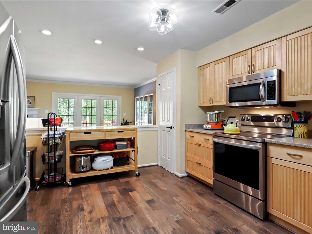 12516 FANLEAF COURT
