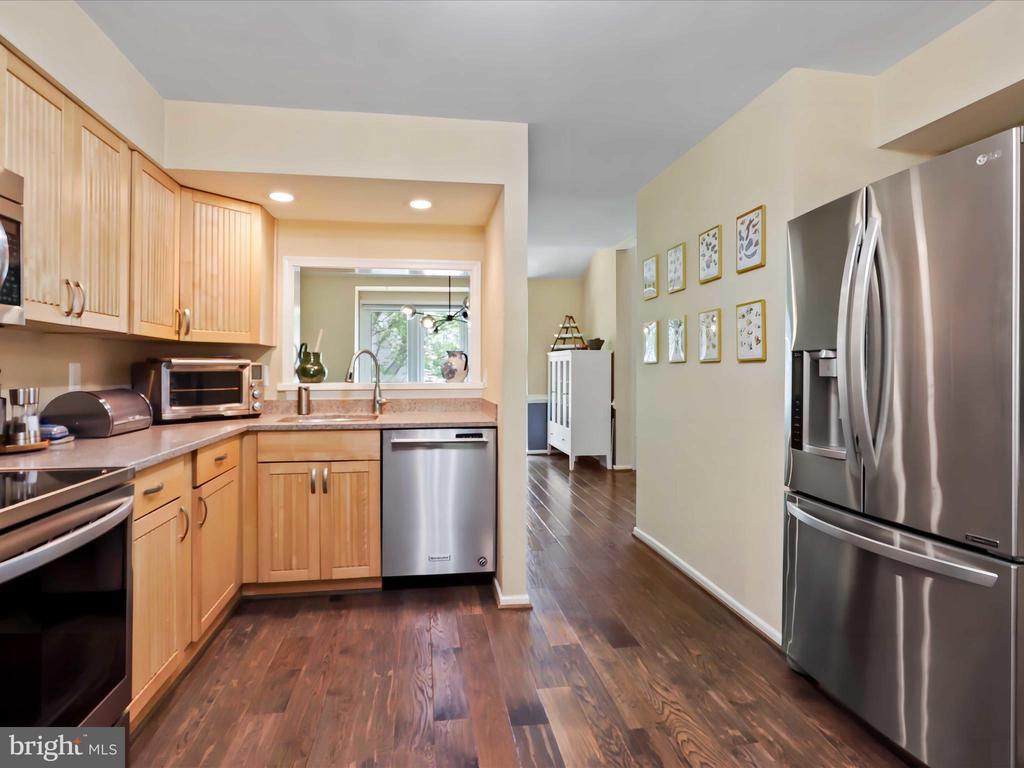 12516 FANLEAF COURT