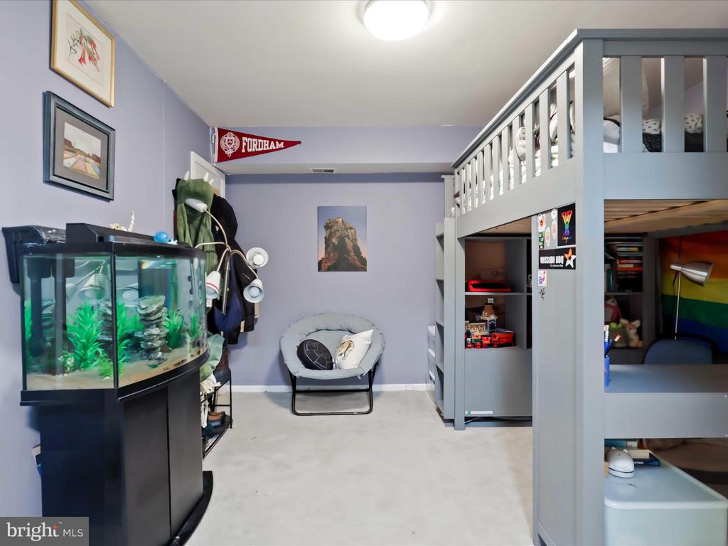 12516 FANLEAF COURT