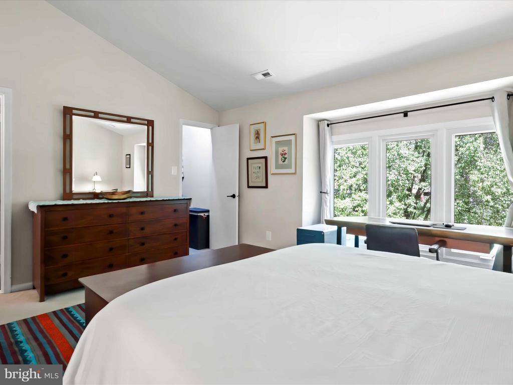 12516 FANLEAF COURT