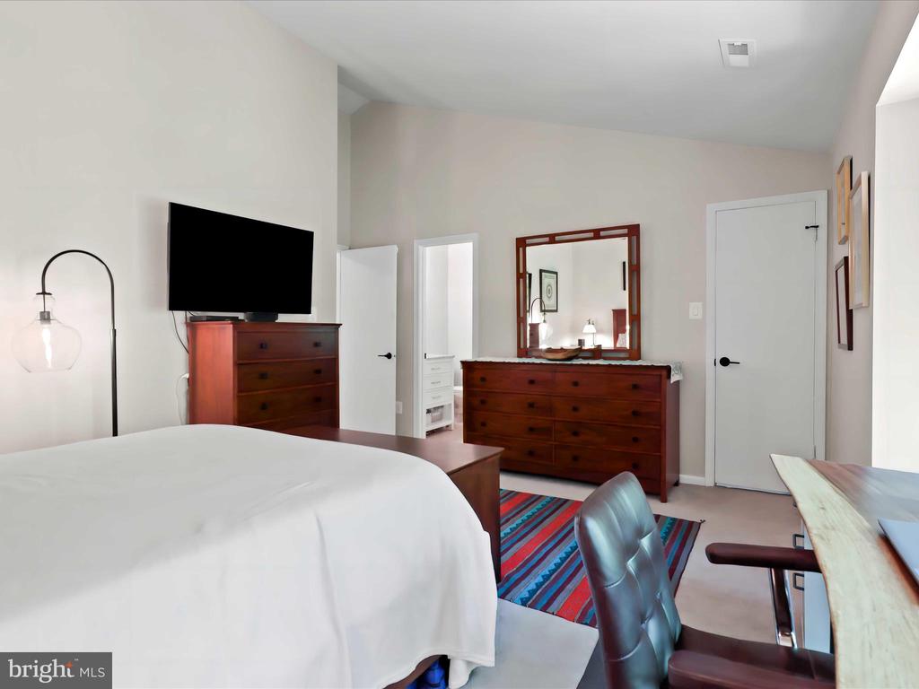 12516 FANLEAF COURT