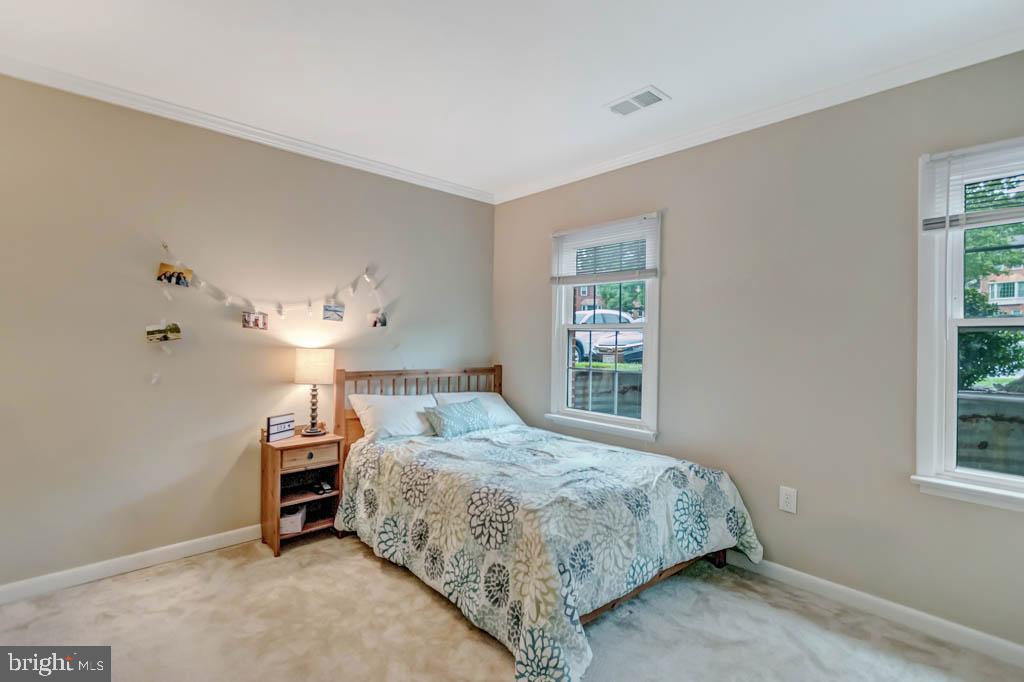 2883 SUTTON OAKS LANE
