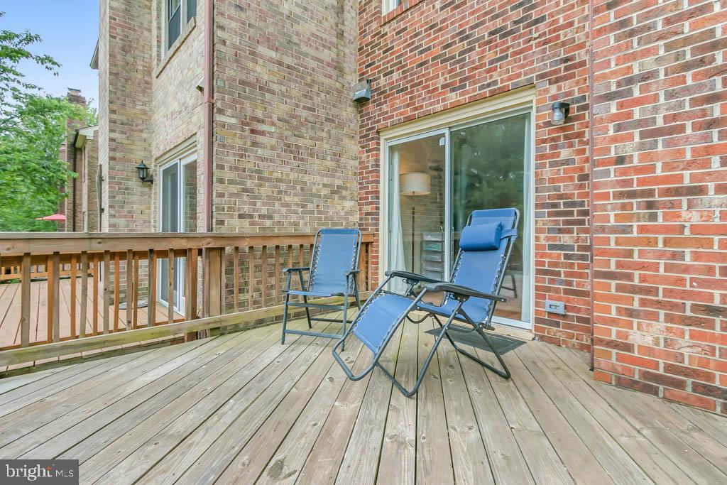 2883 SUTTON OAKS LANE