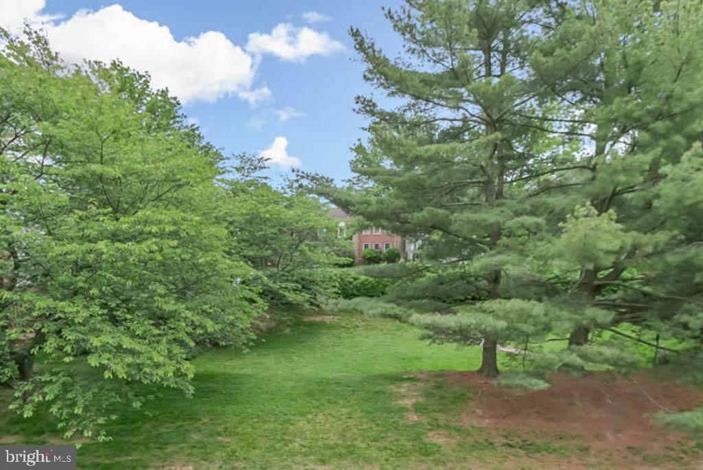 2883 SUTTON OAKS LANE