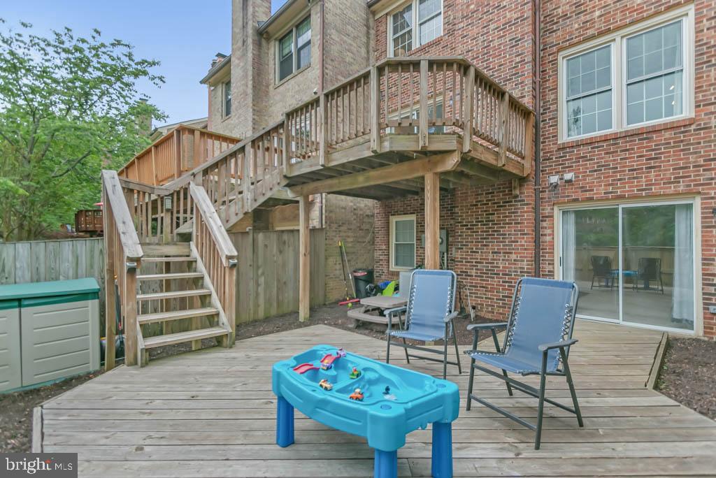 2883 SUTTON OAKS LANE