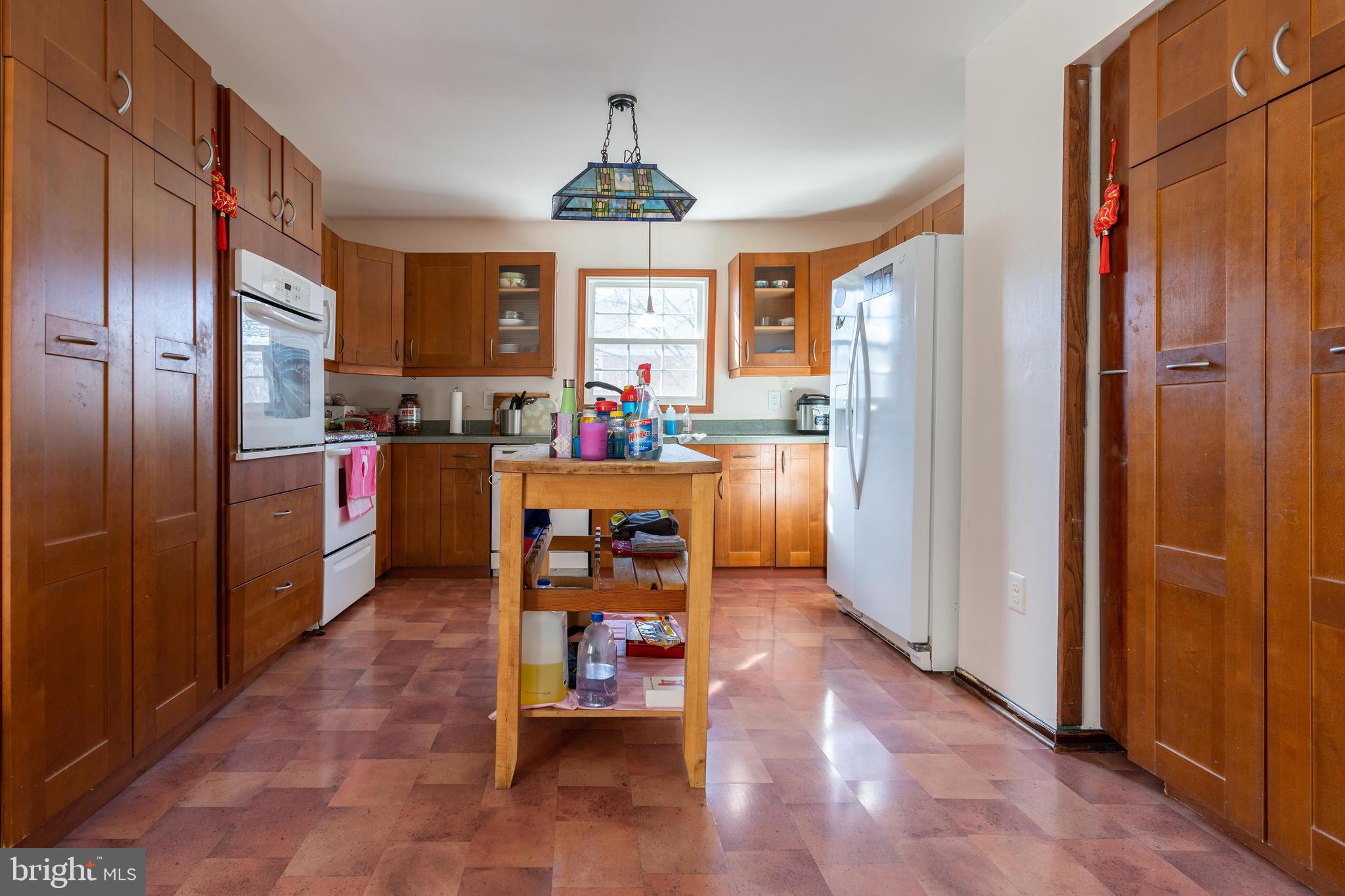 8031 SLEEPY VIEW LANE