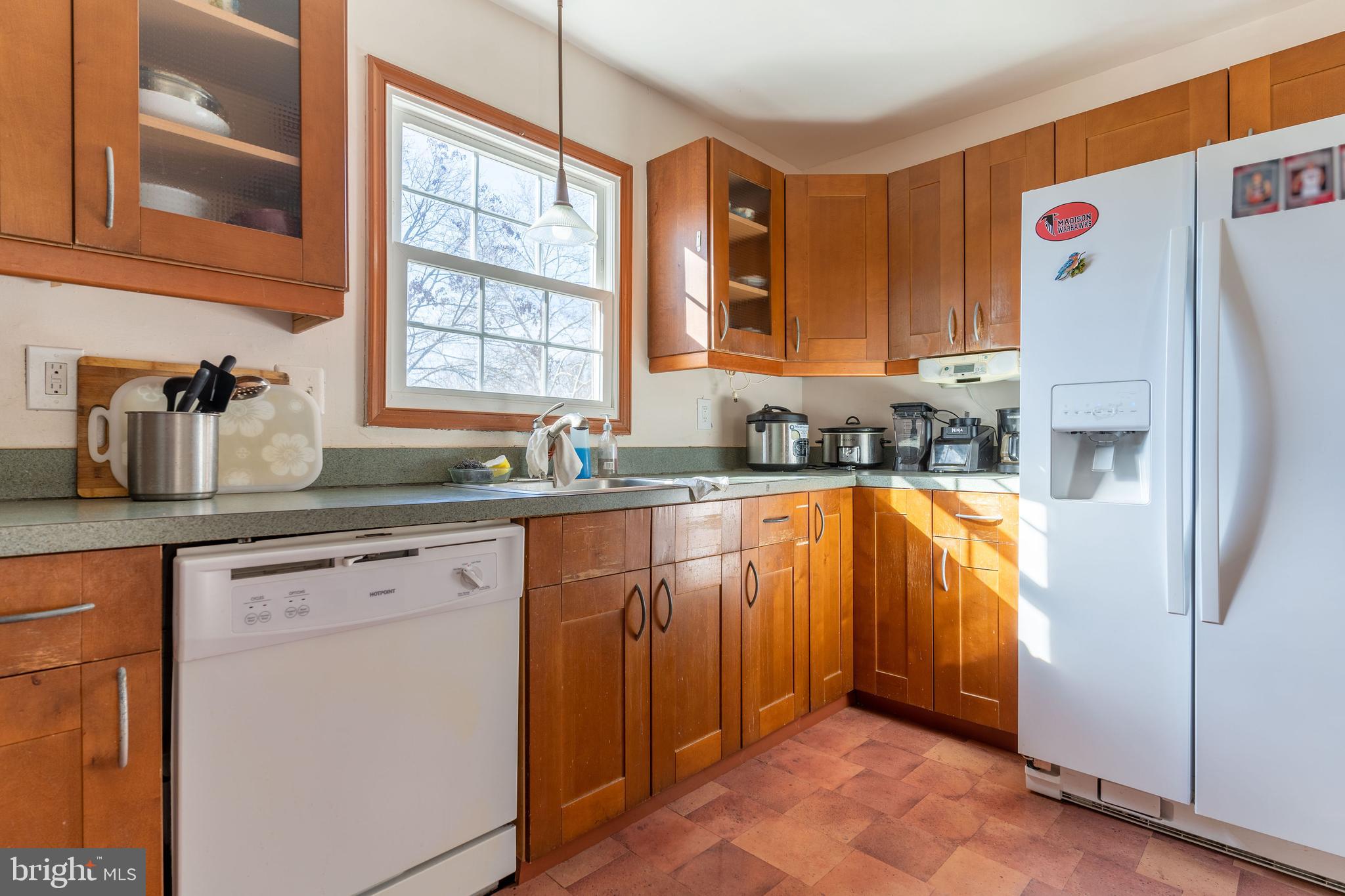 8031 SLEEPY VIEW LANE