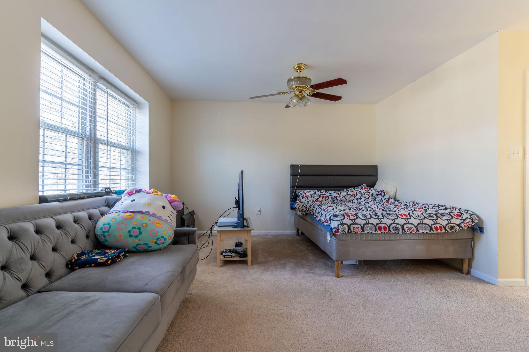 8031 SLEEPY VIEW LANE