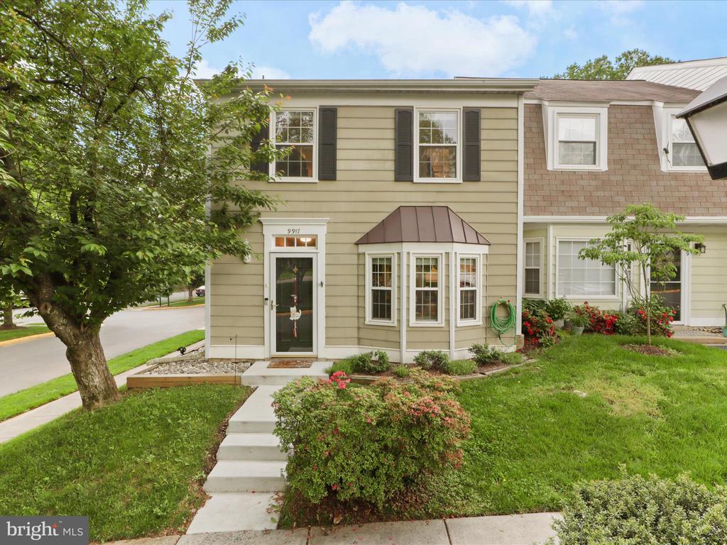 9917 BLAKE LANE